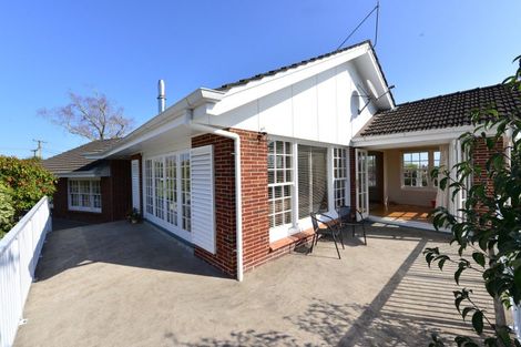 Photo of property in 39 Hillcrest Road, Hillcrest, Hamilton, 3216