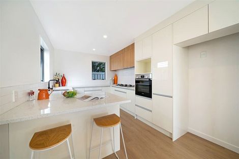 Photo of property in 240a Whitney Street, Blockhouse Bay, Auckland, 0600