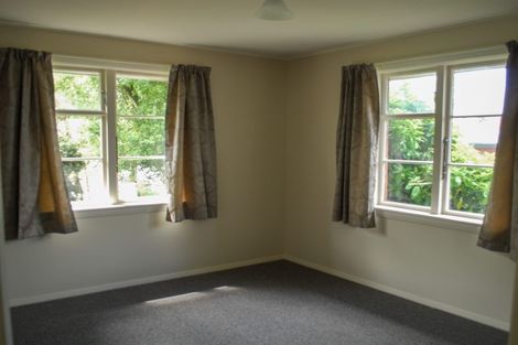 Photo of property in 5 Auburn Avenue, Upper Riccarton, Christchurch, 8041