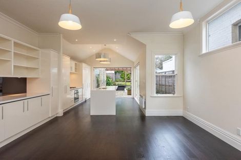 Photo of property in 12 Roy Street, Newtown, Wellington, 6021