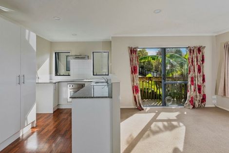 Photo of property in 56 Parrs Cross Road, Henderson, Auckland, 0612