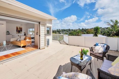 Photo of property in 2/89 Monarch Avenue, Hillcrest, Auckland, 0627