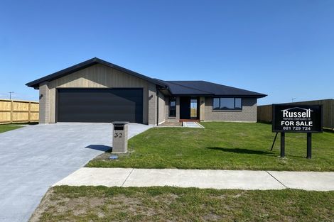 Photo of property in 32 Taurangawaka Road, One Tree Point, 0118
