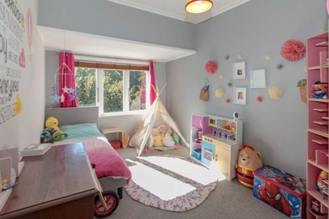 Photo of property in 22 Enfield Road, Hospital Hill, Napier, 4110