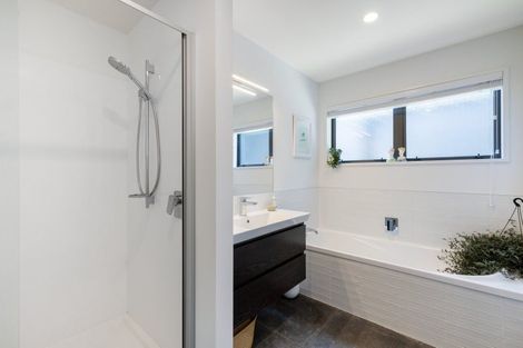 Photo of property in 37 Pah Street, Matua, Tauranga, 3110