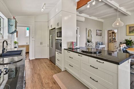 Photo of property in 196 Wade River Road, Wade Heads, Whangaparaoa, 0932