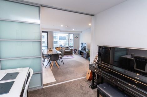 Photo of property in Pinnacle Apartments, E801/160 Victoria Street, Te Aro, Wellington, 6011