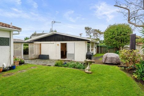 Photo of property in 35 Pehi Kupa Street, Waikanae, 5036