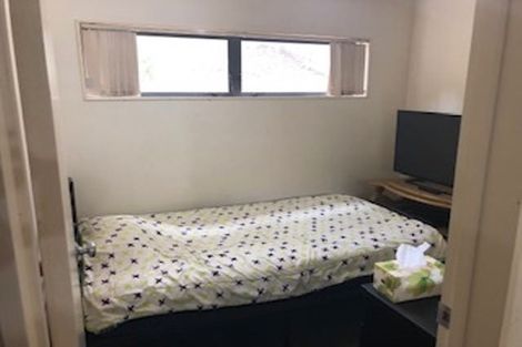 Photo of property in 43a Forrest Hill Road, Milford, Auckland, 0620