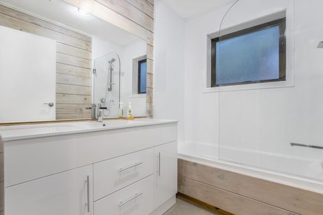 Photo of property in 22 Calluna Crescent, Totara Heights, Auckland, 2105