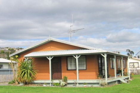 Photo of property in 19 Solomon Street, Brookfield, Tauranga, 3110