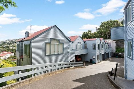 Photo of property in 2/93a Kelburn Parade, Kelburn, Wellington, 6012