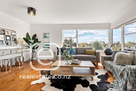 Photo of property in 84 Glamorgan Drive, Torbay, Auckland, 0630