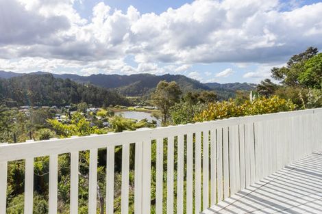 Photo of property in 6 Ridge Road, Tairua, 3508