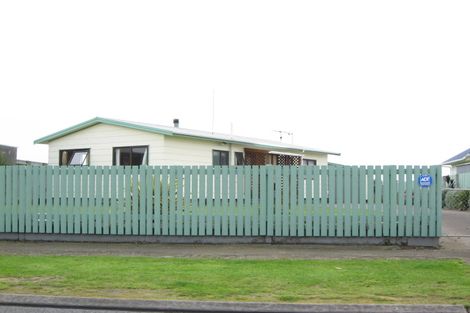 Photo of property in 78 Hume Street, Waitara, 4320