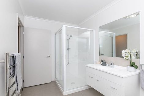 Photo of property in 8 Max Landing, Grandview Heights, Hamilton, 3200