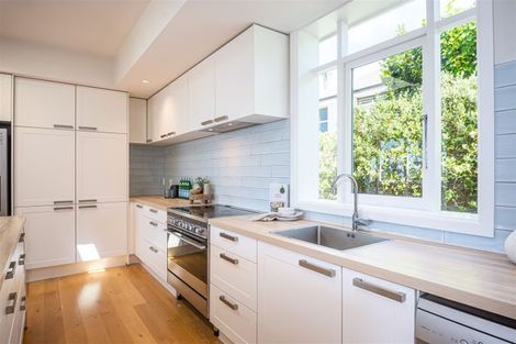 Photo of property in 52 Saint Andrews Hill Road, Mount Pleasant, Christchurch, 8081