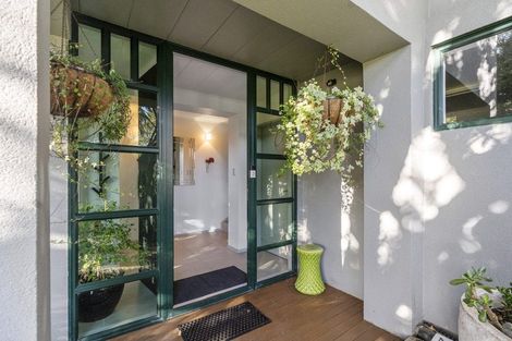 Photo of property in 56a Wairoa Road, Narrow Neck, Auckland, 0624