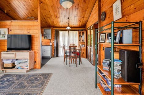 Photo of property in 17a Saint Ives Grove, Whalers Gate, New Plymouth, 4310