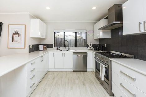 Photo of property in 5 Gloucester Street, Silverstream, Upper Hutt, 5019