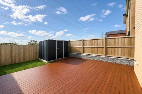 Photo of property in 32 Puwha Street, Massey, Auckland, 0614