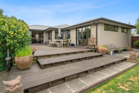 Photo of property in 76 Rowan Avenue, Aranui, Christchurch, 8061