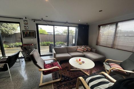 Photo of property in 55 Morley Street, New Plymouth, 4310