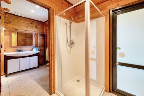 Photo of property in 124b Sandspit Road, Shelly Park, Auckland, 2014