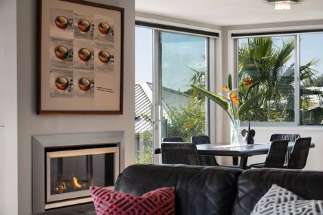 Photo of property in 30 Ngarata Avenue, Mount Maunganui, 3116