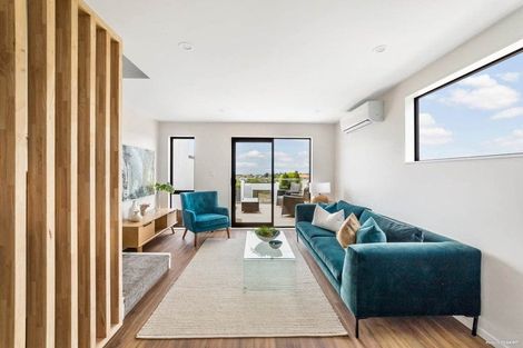 Photo of property in 1/735 East Coast Road, Browns Bay, Auckland, 0630