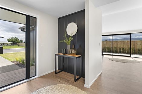 Photo of property in 6 Kakariki Crescent, Carterton, 5713