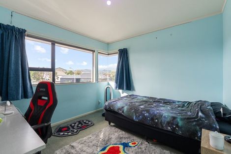 Photo of property in 60 Molyneux Close, Whitby, Porirua, 5024