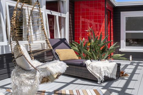 Photo of property in 16 Mahoe Street, Otaki Beach, Otaki, 5512