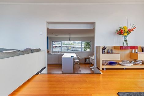 Photo of property in 8 Sykes Avenue, Hatfields Beach, Orewa, 0931