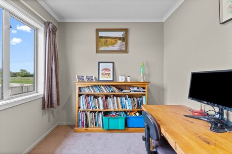 Photo of property in 99 Centre Bush Otapiri Road, Centre Bush, Winton, 9782
