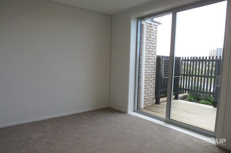 Photo of property in 21 Ceramic Lane, New Lynn, Auckland, 0600