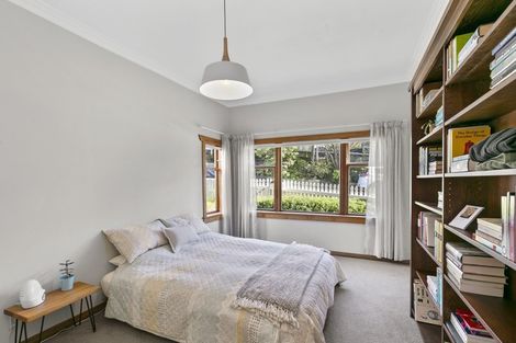 Photo of property in 29 Edinburgh Terrace, Berhampore, Wellington, 6023