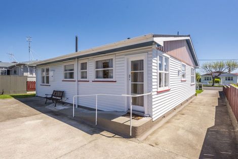 Photo of property in 18 Princes Street, Levin, 5510