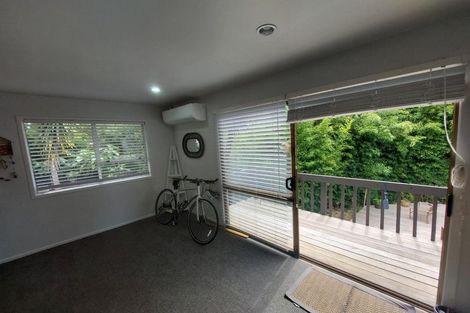 Photo of property in 1/14 Barnfield Place, Glendene, Auckland, 0602