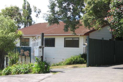 Photo of property in 1/13 Dianthus Place, Browns Bay, Auckland, 0630