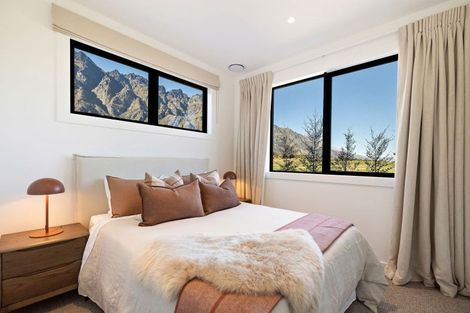 Photo of property in 30 Cunninghams Drive, Jacks Point, Queenstown, 9371