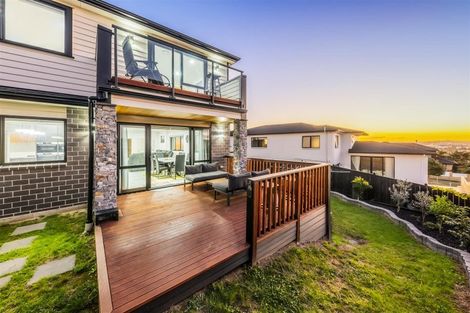 Photo of property in 54 Armstrong Farm Drive, East Tamaki Heights, Auckland, 2016