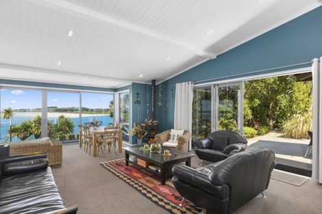 Photo of property in 1353 Taieri Mouth Road, Taieri Mouth, Brighton, 9091