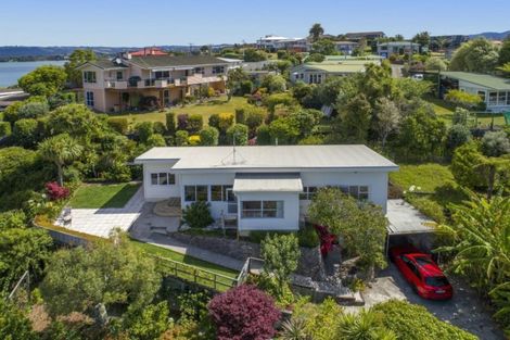 Photo of property in 19a Omokoroa Road, Omokoroa, 3114