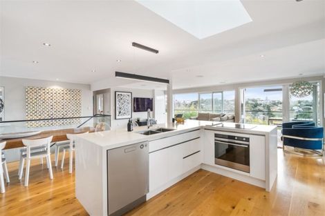 Photo of property in 2/65 Park Rise, Campbells Bay, Auckland, 0630