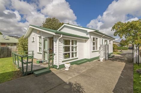 Photo of property in 128 Birdwood Avenue, Beckenham, Christchurch, 8023