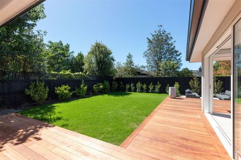 Photo of property in 112 Hamilton Avenue, Ilam, Christchurch, 8041