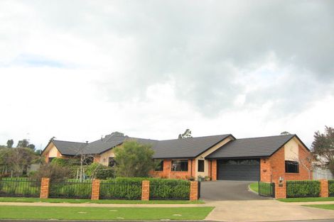 Photo of property in 35 Shelter Grove, Frankleigh Park, New Plymouth, 4310
