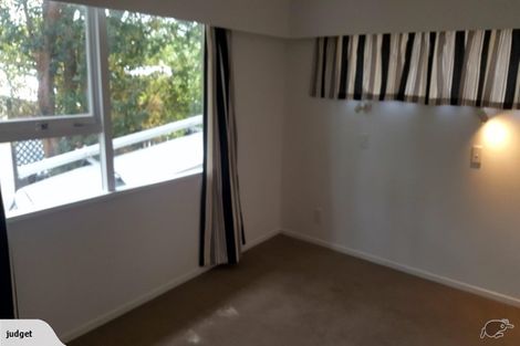 Photo of property in 22 Rosecamp Road, Beach Haven, Auckland, 0626