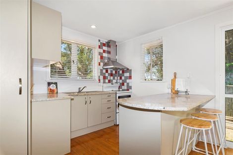 Photo of property in 87a Kawaha Point Road, Kawaha Point, Rotorua, 3010